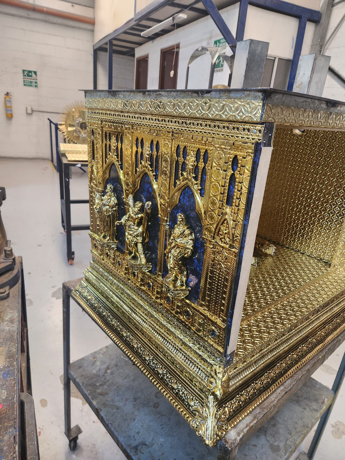 Tabernacle — front arches assembled